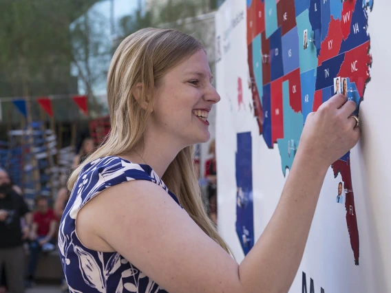 Julia Ghering pins her photo on South Carolina, where she matched during the UArizona College of Medicine – Phoenix Match Day 2022 event. Ghering matched to Prisma Health – University of South Carolina School of Medicine Columbia.