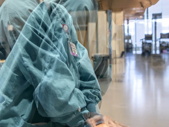 An internal medicine student uses a lifelike manikin to practice administering chest compressions.