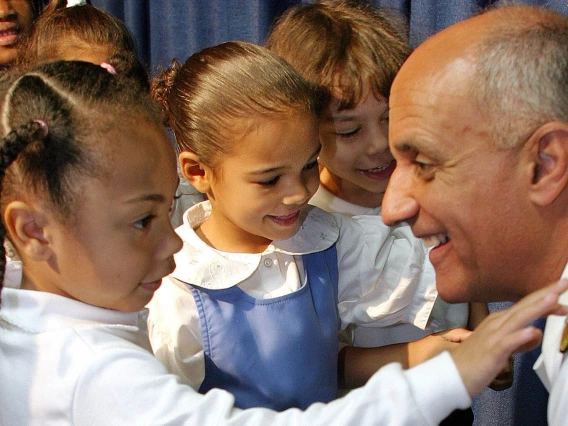 Dr. Richard Carmona, seen here talking with school children when he was U.S. surgeon general, has been named a senior advisor to Gov. Doug Ducey. 