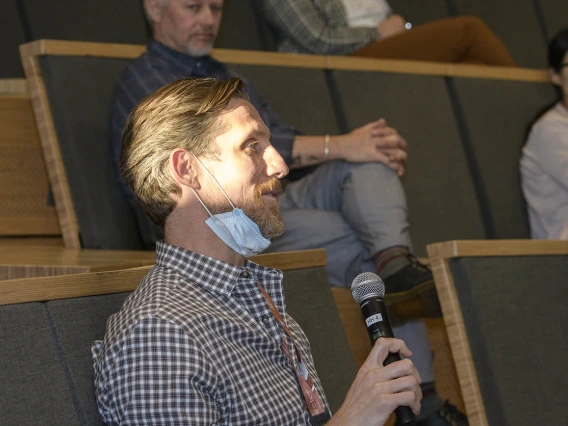 Ryan Sprissler, PhD, director of the UArizona Genetics Core, asks a question during a presentation by Deepta Bhattacharya, PhD, at the first UArizona Health Sciences Tomorrow is Here Lecture Series event in Tucson. Dr. Bhattacharya, who is a professor of immunobiology in the UArizona College of Medicine – Tucson, presented “A New Era for Science: Creating New Defenses Against Disease After COVID-19.” 