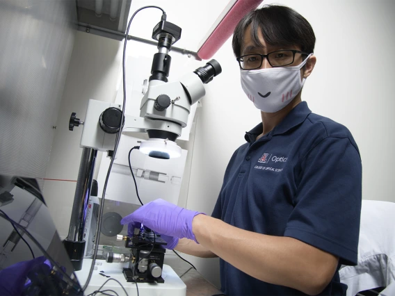 Dongkyun Kang, PhD, is developing a confocal microscope to help diagnose skin cancer. The project is a collaboration with Clara Curiel-Lewandrowski, MD.