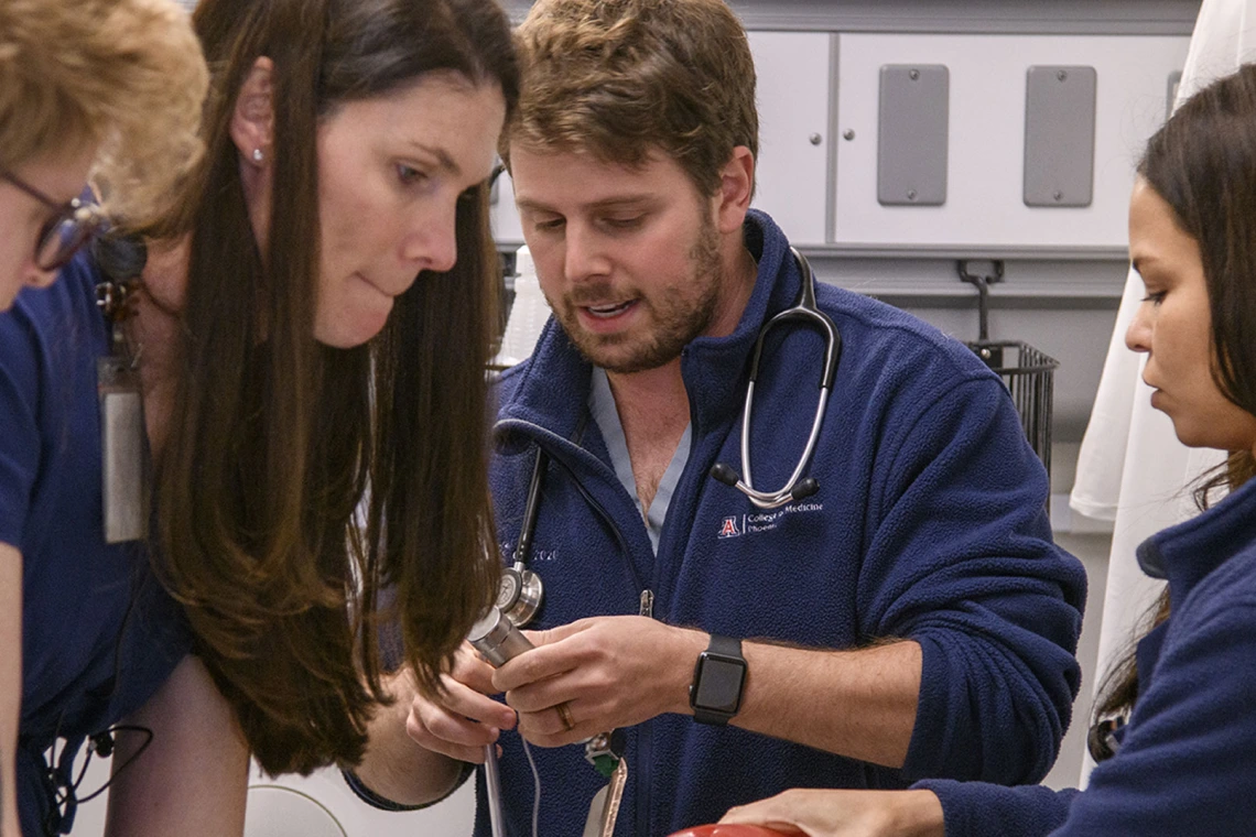 Med students in the simulation lab.