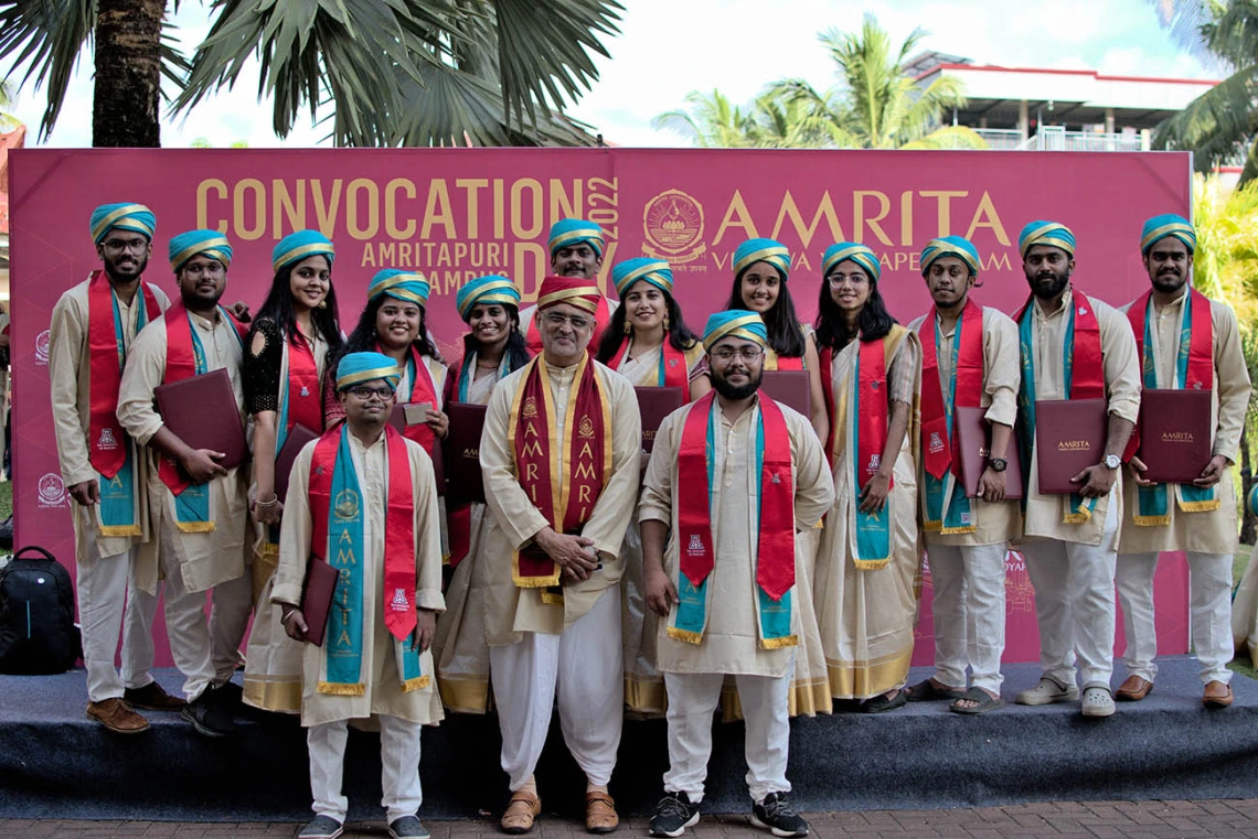 Graduates from the UArizona Health Sciences and Amrita Vishwa Vidyapeetham University dual-degree master’s program wore UArizona stoles and pins during a special convocation ceremony in India. 