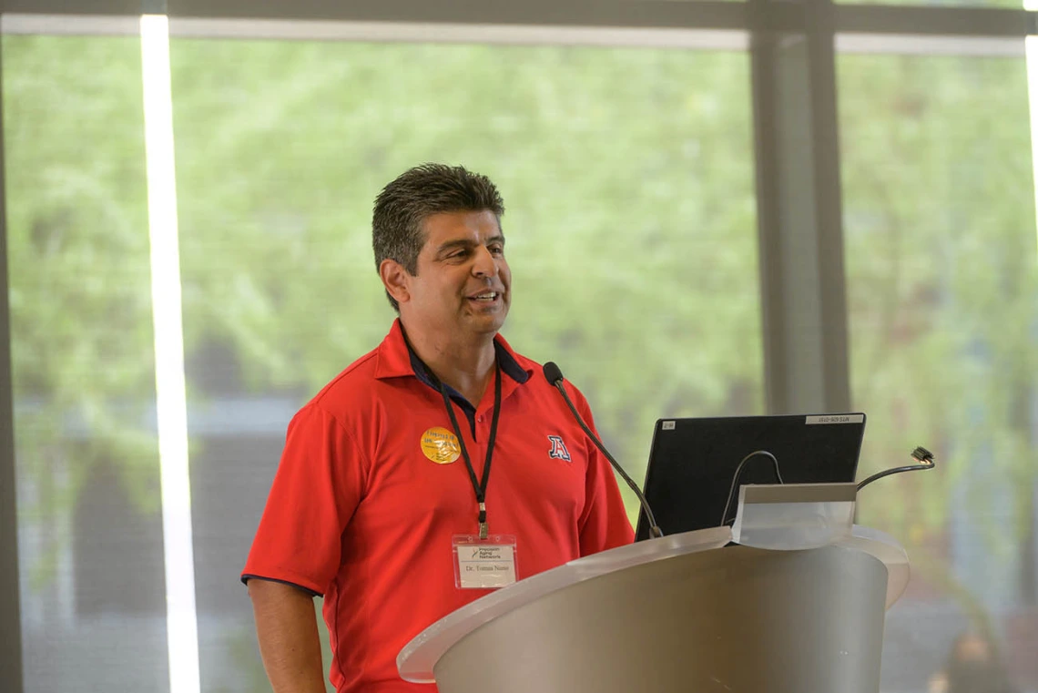 Tomas Nuño, PhD, an assistant research professor in the Mel and Enid Zuckerman College of Public Health, presents about the relationship between healthy eating and healthy aging as part of the Feast for Your Brain event.  