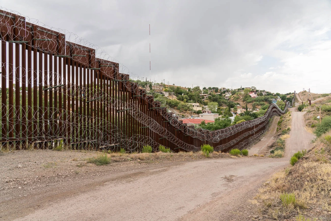 University of Arizona Health Sciences Comprehensive Pain and Addiction researchers found that family support was a key factor in preventing teens in border communities from using drugs or alcohol. 