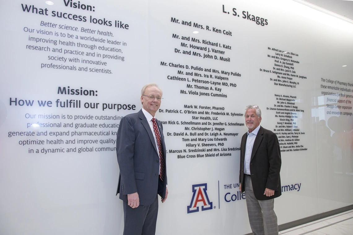 College of Pharmacy Dean Rick Schnellmann, PhD, and donor Richard Katz.