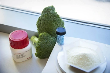 Green chemoprevention uses whole plant foods, like broccoli, or their simple extracts to create a nutraceutical – a food or dietary supplement believed to provide health benefits.