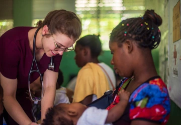 “Hearing Dr. Beyda's stories makes the importance of his lecture topics very tangible,” said Merrion Dawson, who completed her undergraduate work in public health and hopes to practice family medicine in a community health center when she graduates.